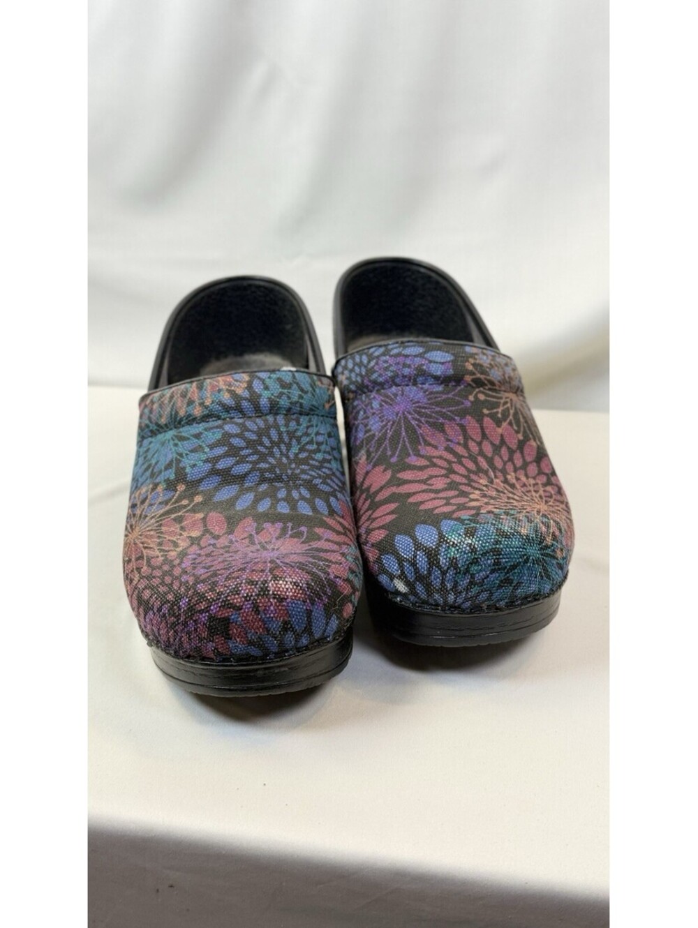 Dansko Vegan Professional Floral Burst Clogs Mules Sz 38 (UK 7.5) GUC READ